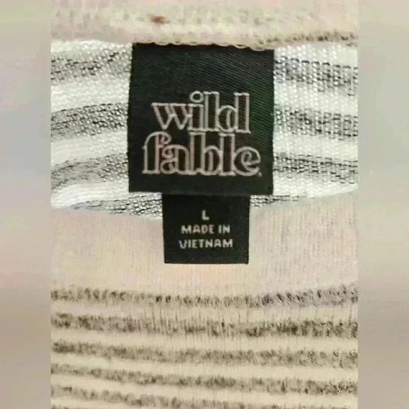 Wild Fable Sweater Grey/White Long Sleeve - Picture 2 of 4